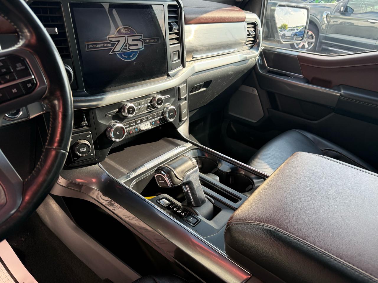 Ford F-150 Lariat SuperCrew Short Bed 4WD 2023