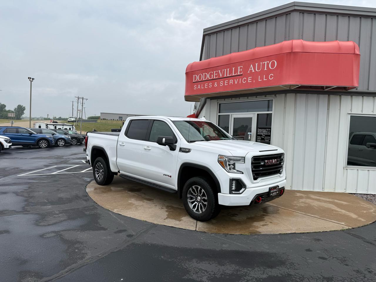 GMC Sierra 1500 4WD Crew Cab 147" AT4 2021