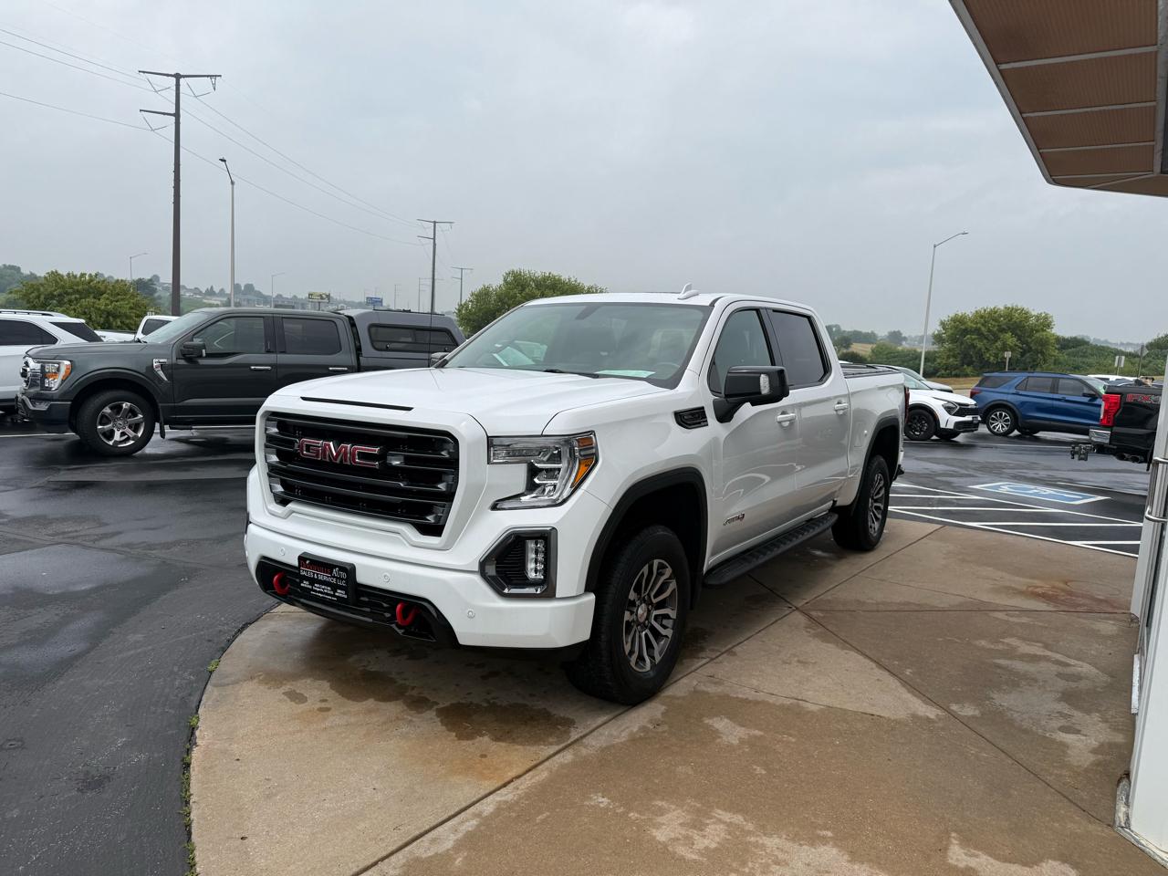 GMC Sierra 1500 4WD Crew Cab 147" AT4 2021