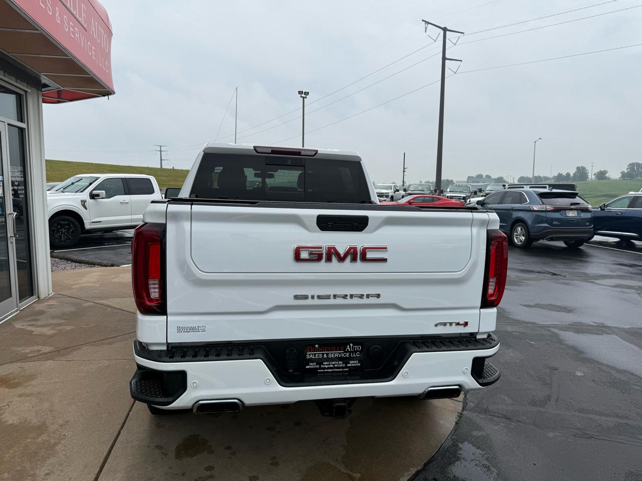 GMC Sierra 1500 4WD Crew Cab 147" AT4 2021