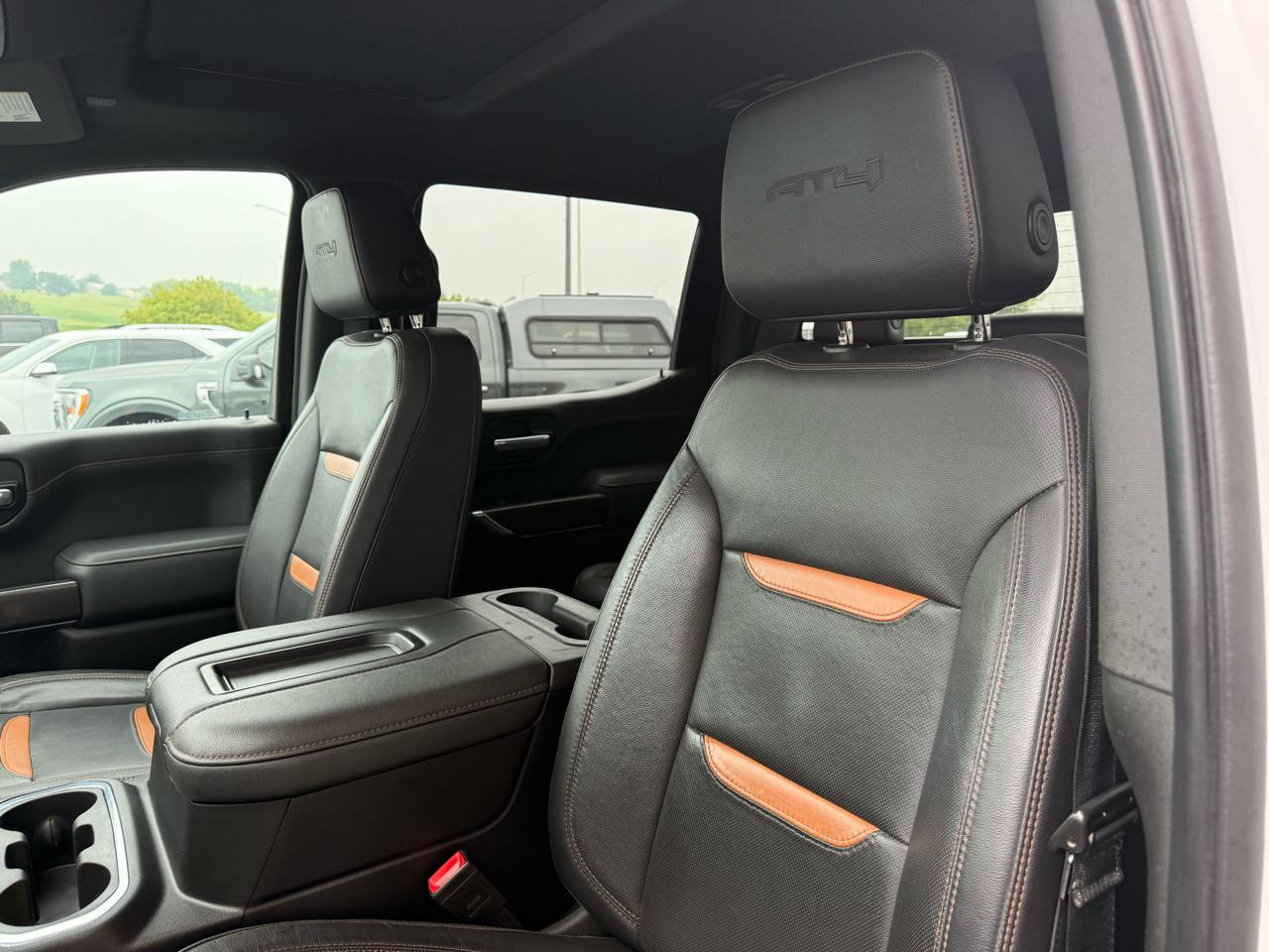 GMC Sierra 1500 4WD Crew Cab 147" AT4 2021