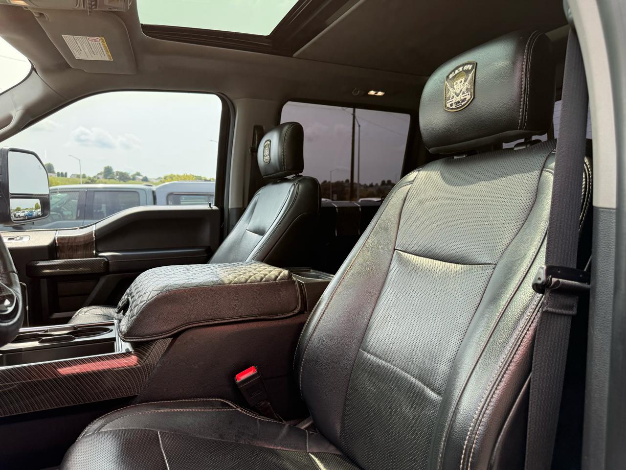 Ford Super Duty F-250 SRW Lariat 4WD Crew Cab 6.75' Box 2018