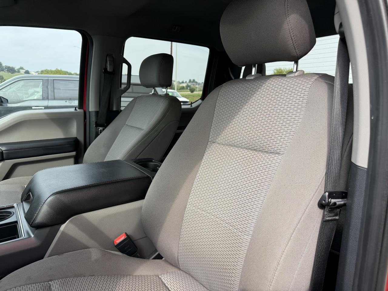 Ford Super Duty F-350 SRW XLT 4WD Crew Cab 6.75' Box 2020