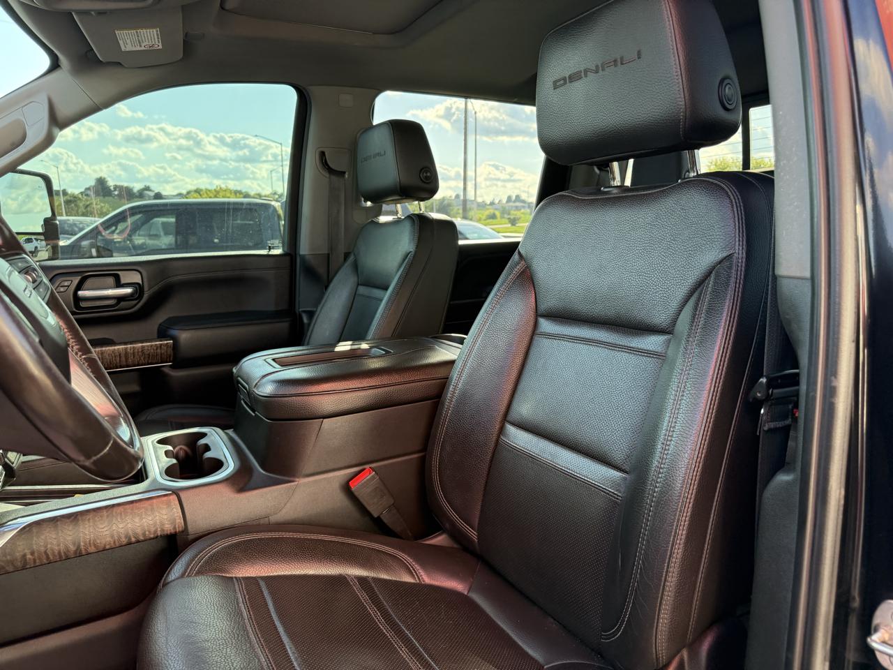 GMC Sierra 2500HD 4WD Crew Cab 159" Denali 2020