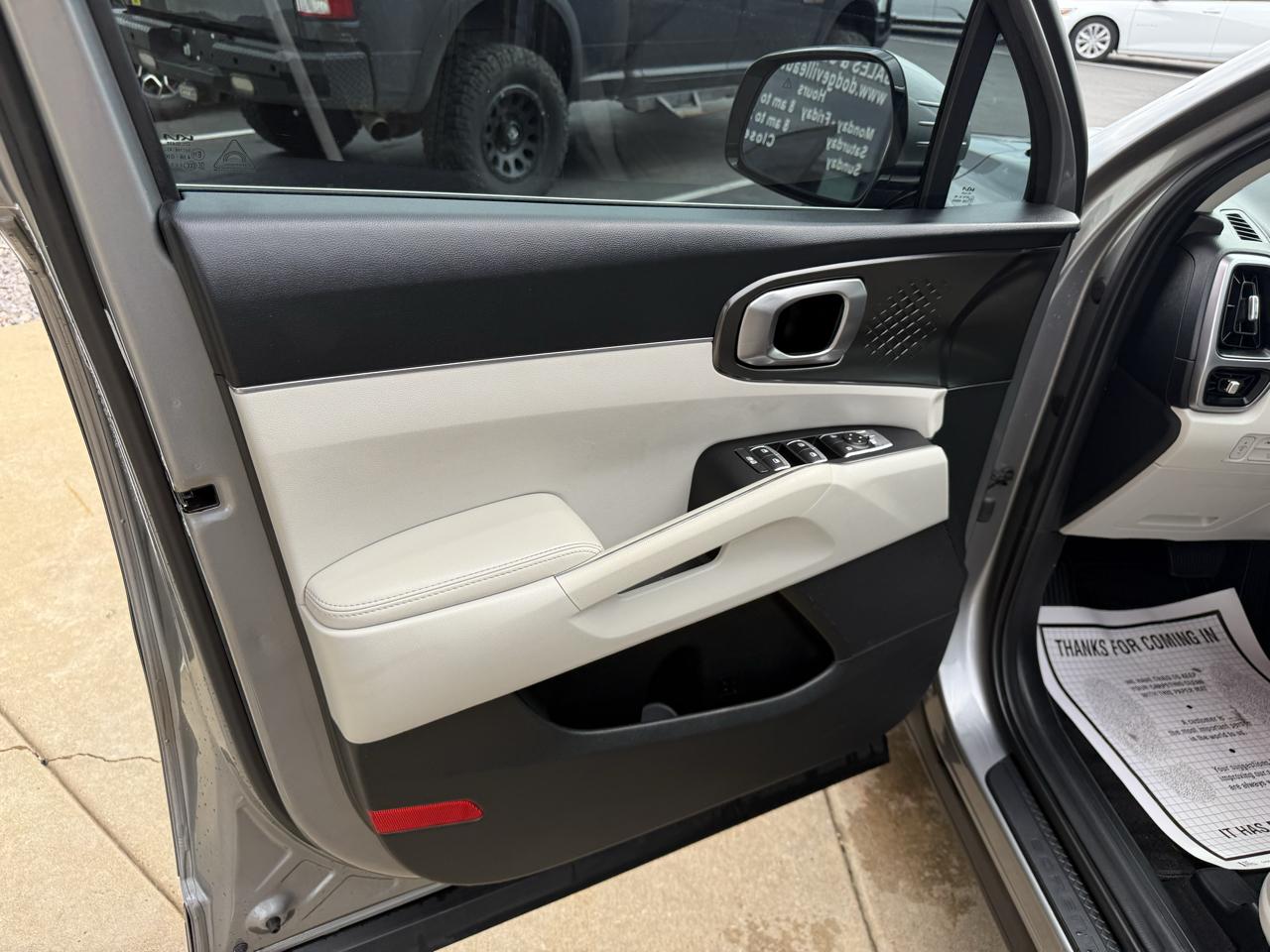 Kia Sorento Hybrid EX AWD 2023