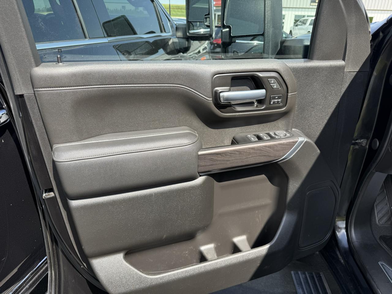 Chevrolet Silverado 2500HD 4WD Crew Cab 159" LTZ 2022