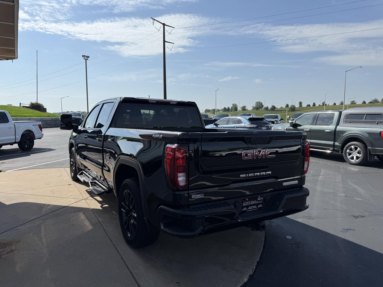 GMC Sierra 1500 4WD Crew Cab 157" Elevation 2021