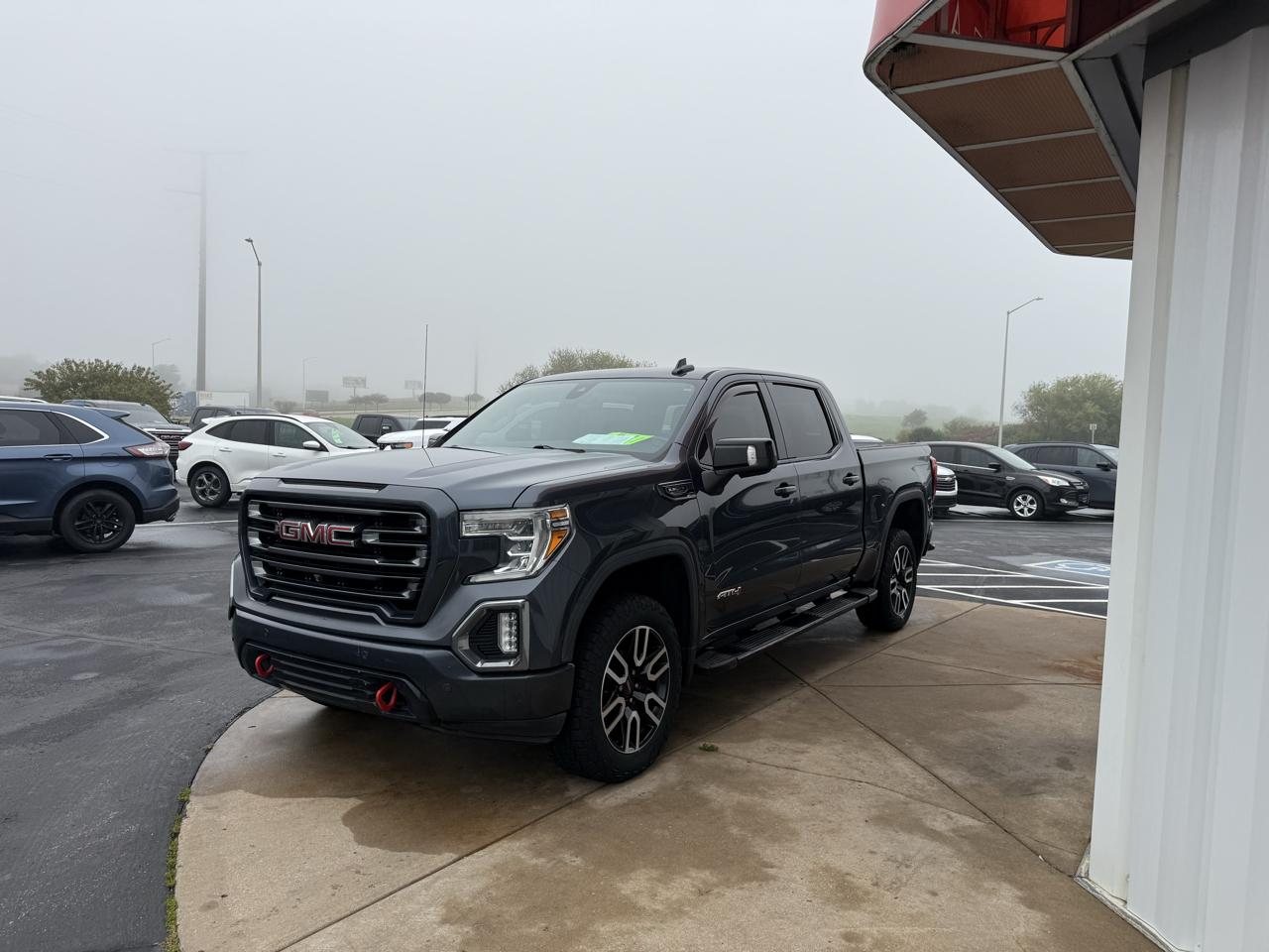 GMC Sierra 1500 4WD Crew Cab 147" AT4 2021
