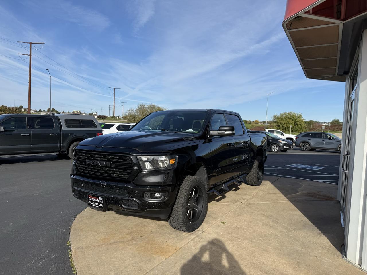 RAM 1500 Big Horn 4x4 Crew Cab 5'7" Box 2022