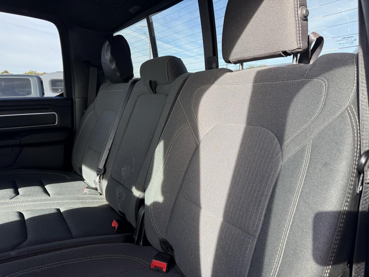 RAM 1500 Big Horn 4x4 Crew Cab 5'7" Box 2022