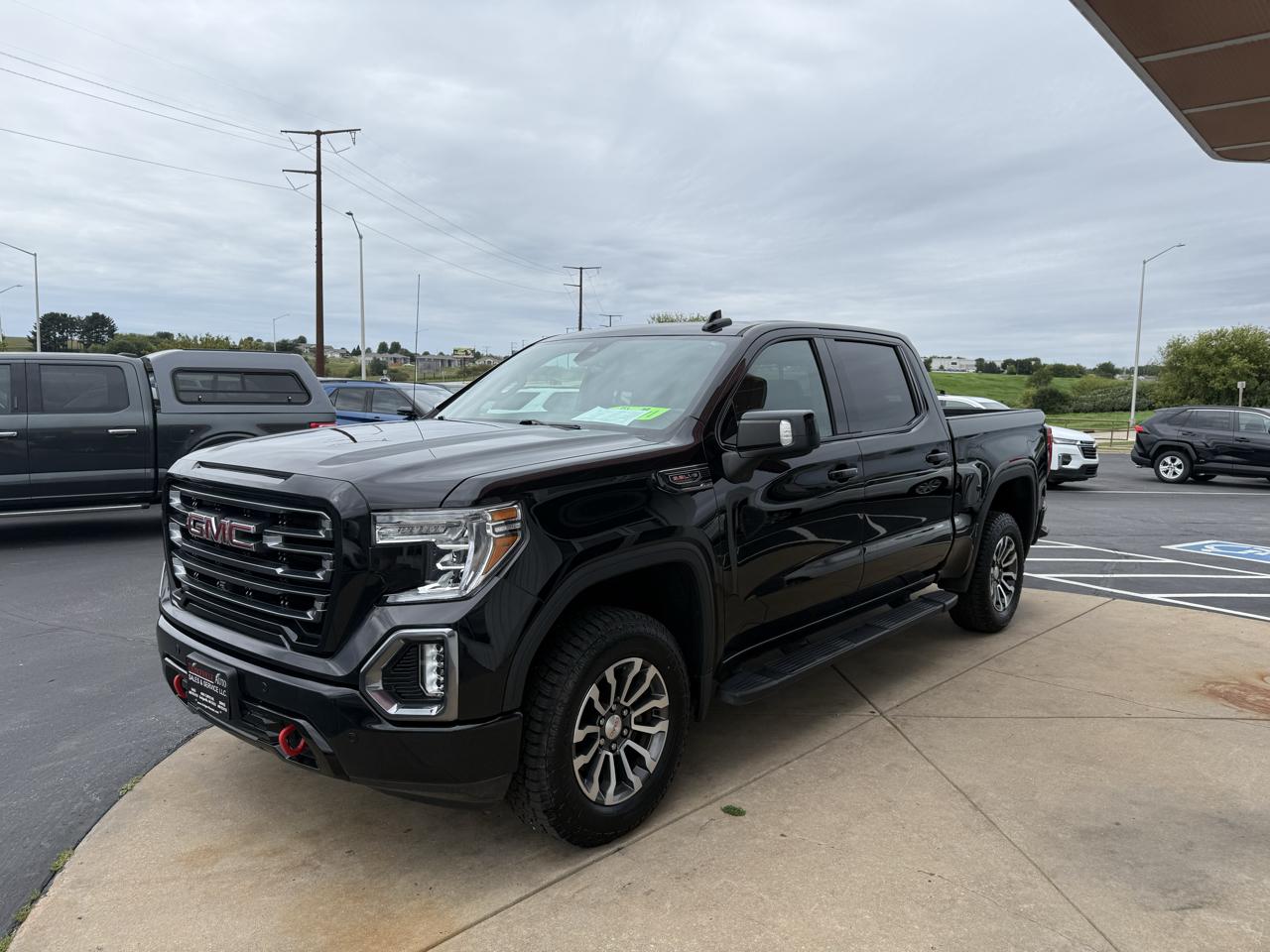 GMC Sierra 1500 4WD Crew Cab 147" AT4 2020