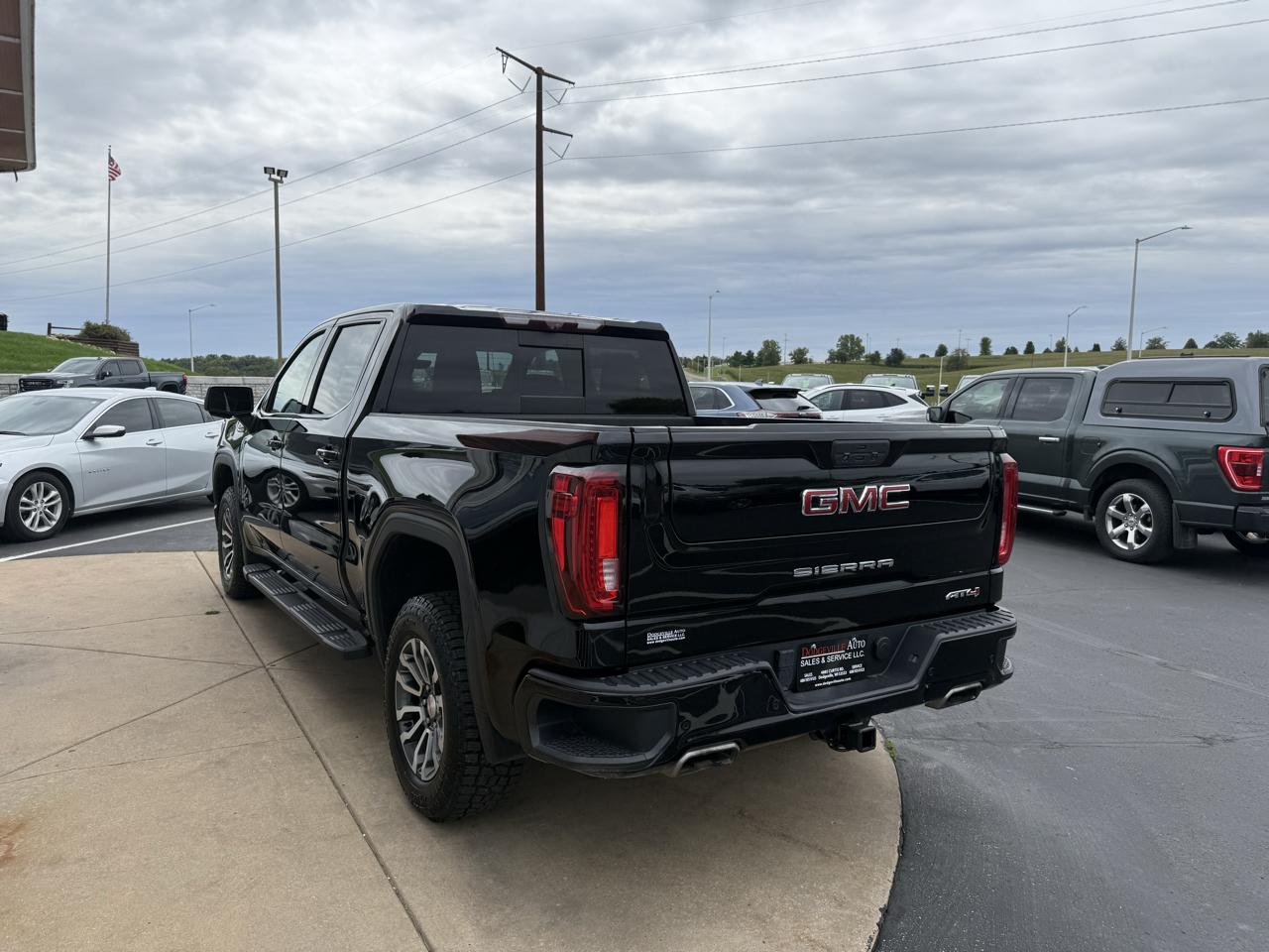 GMC Sierra 1500 4WD Crew Cab 147" AT4 2020