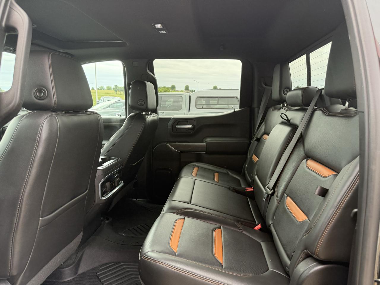 GMC Sierra 1500 4WD Crew Cab 147" AT4 2020