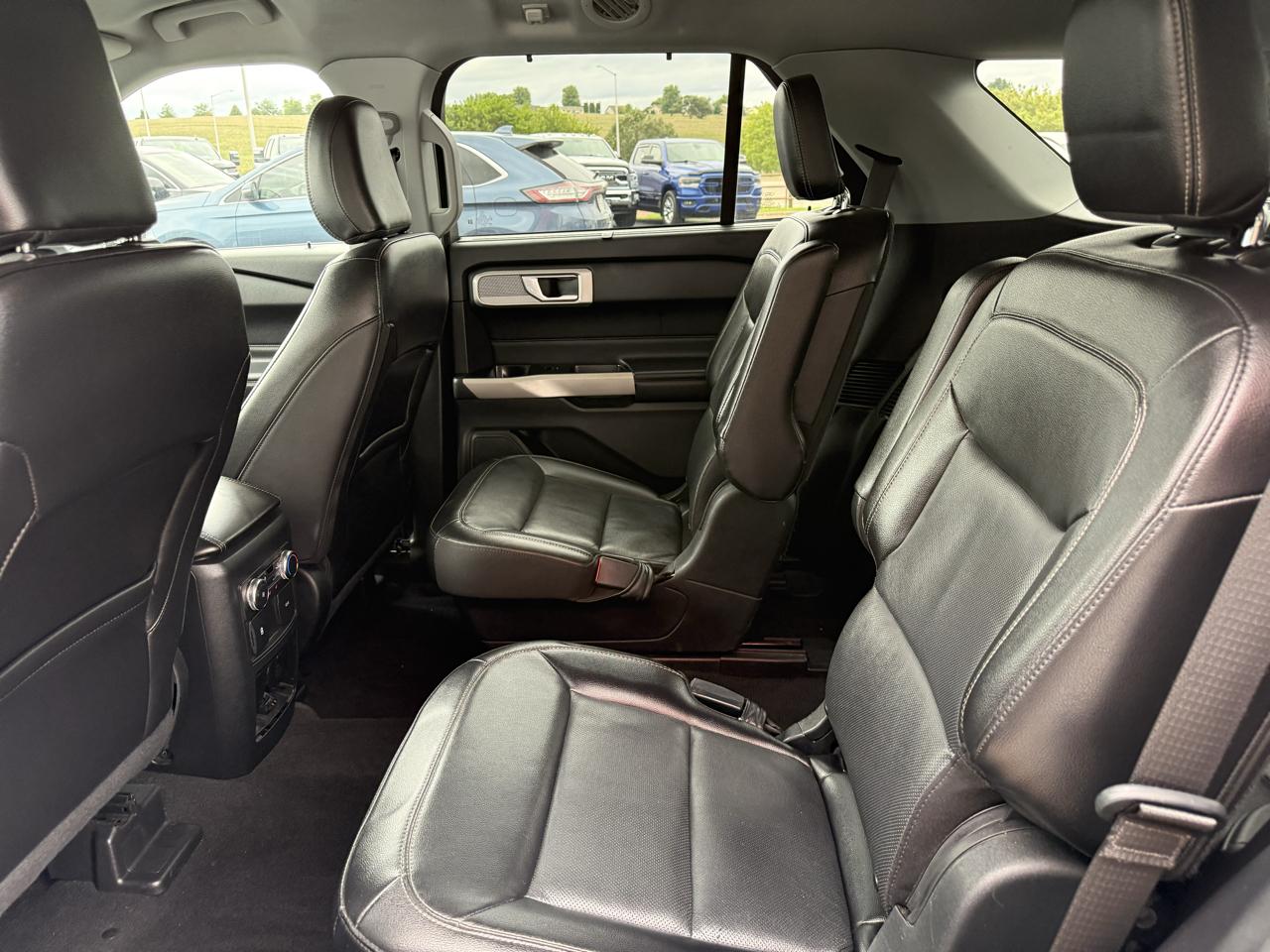 2022 Ford Explorer Limited - Photo 11
