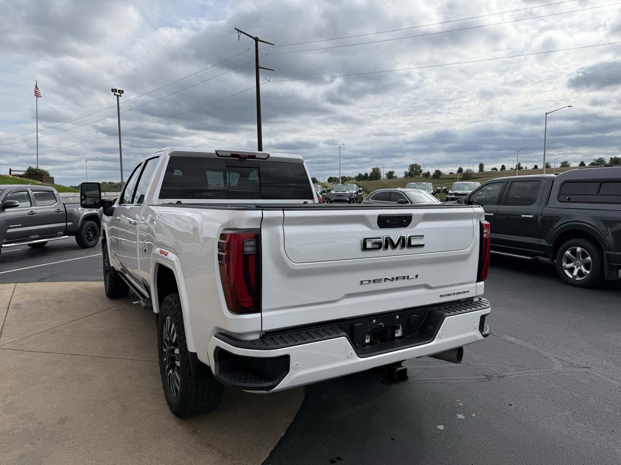 GMC Sierra 2500HD 4WD Crew Cab 159" Denali Ultimate 2024