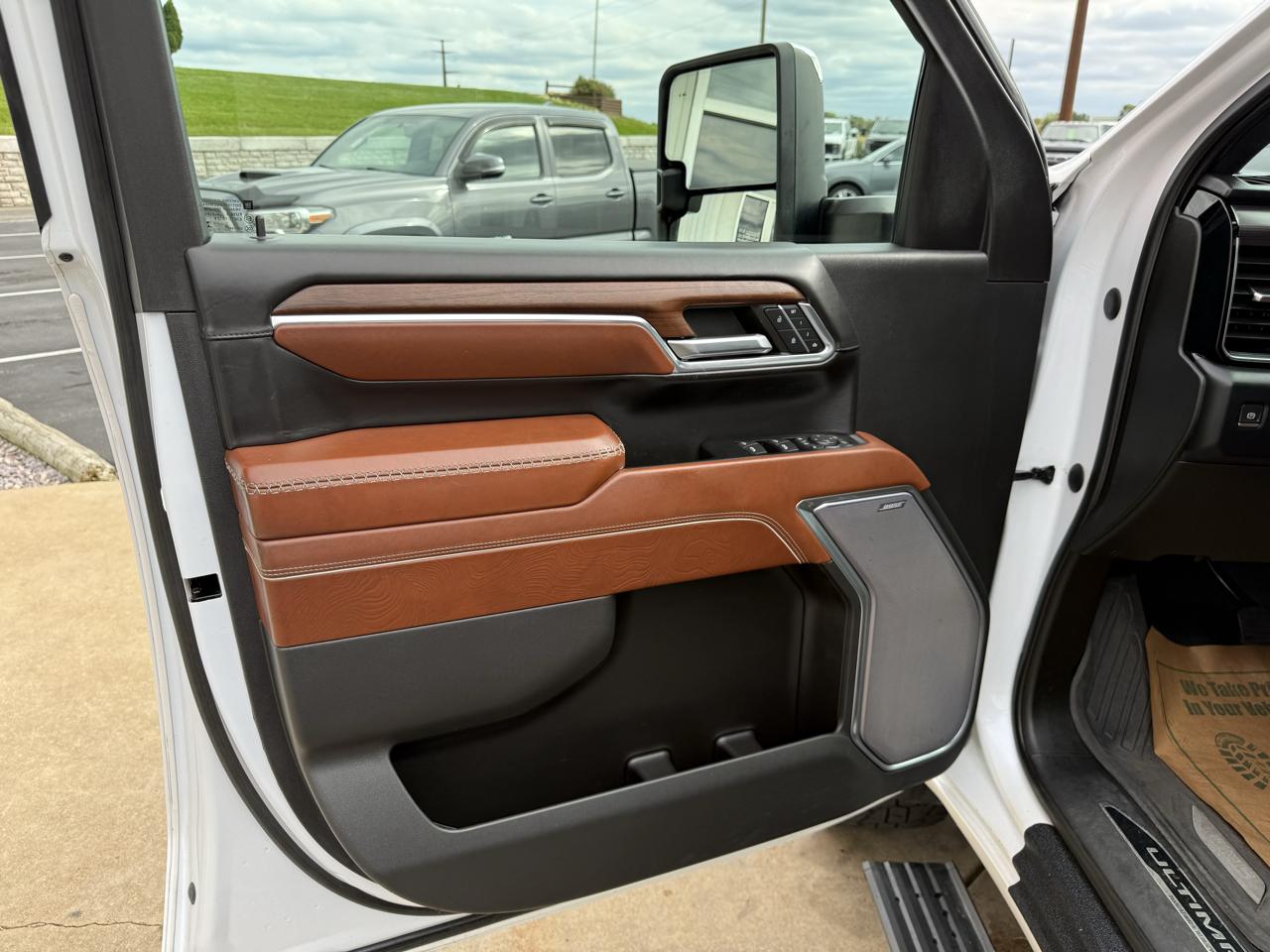 GMC Sierra 2500HD 4WD Crew Cab 159" Denali Ultimate 2024
