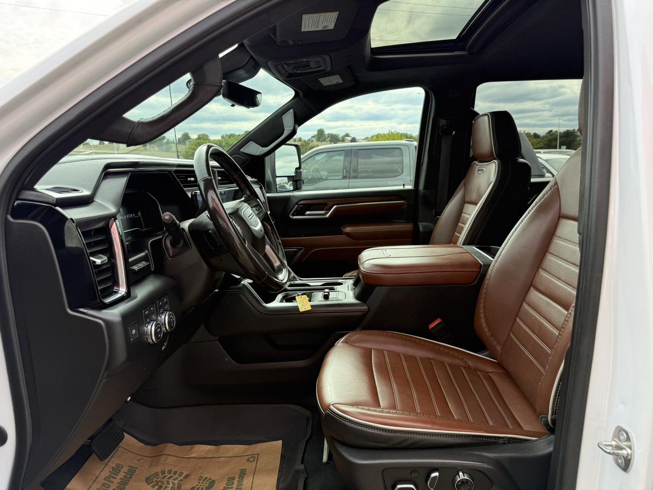 GMC Sierra 2500HD 4WD Crew Cab 159" Denali Ultimate 2024