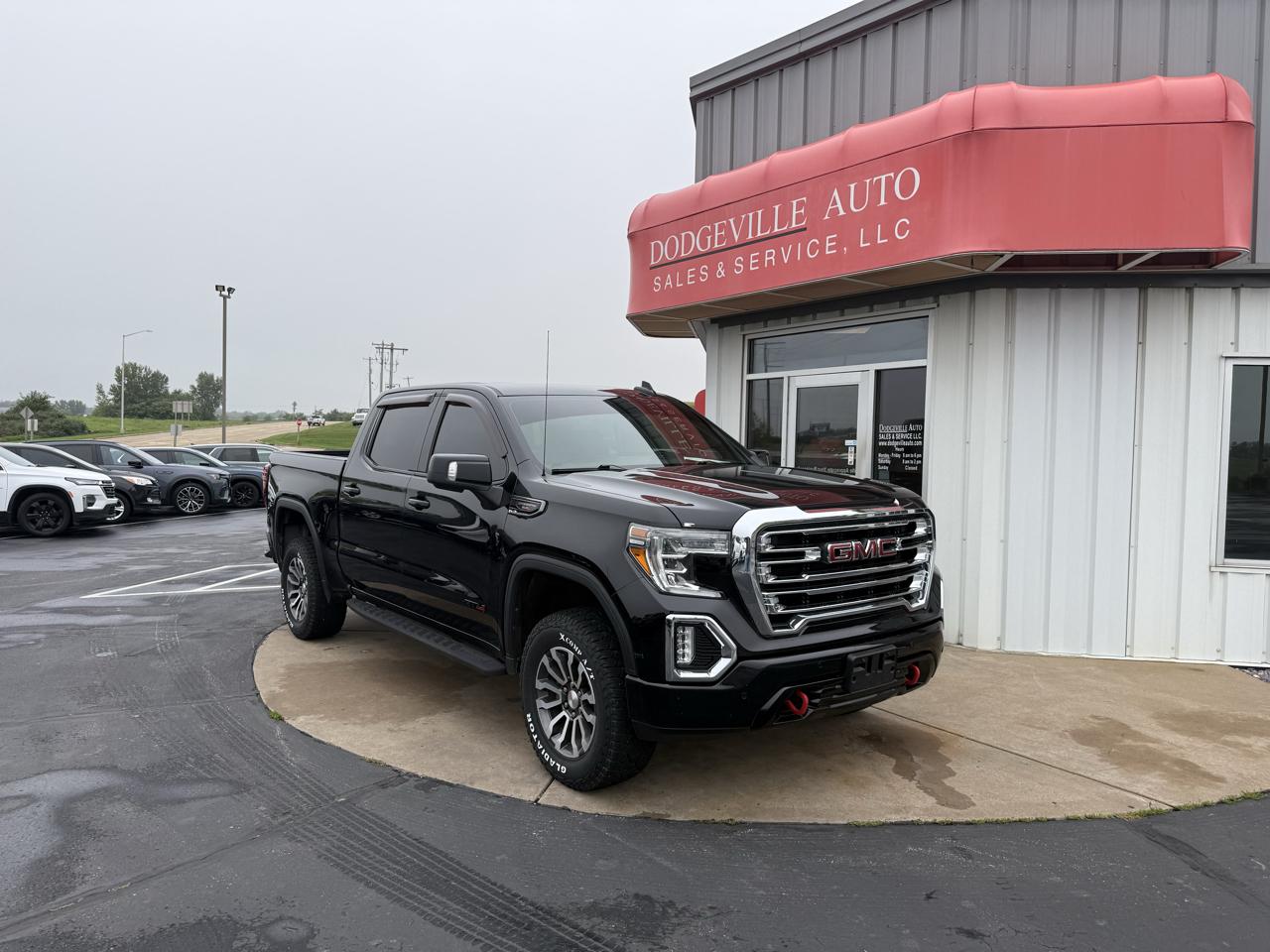 GMC Sierra 1500 4WD Crew Cab 147" AT4 2021