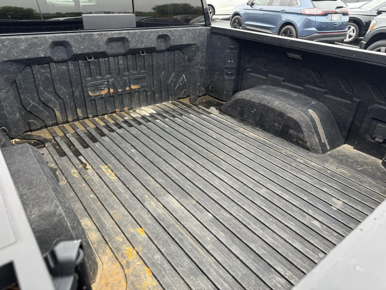 GMC Sierra 1500 4WD Crew Cab 147" AT4 2021
