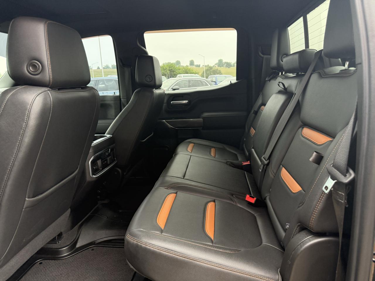 GMC Sierra 1500 4WD Crew Cab 147" AT4 2021