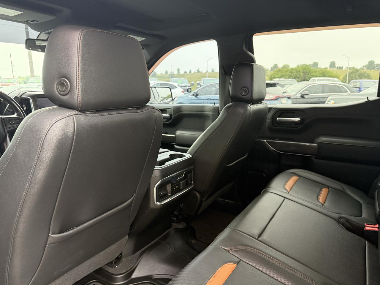 GMC Sierra 1500 4WD Crew Cab 147" AT4 2021