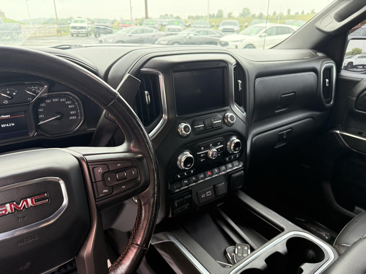 GMC Sierra 1500 4WD Crew Cab 147" AT4 2021