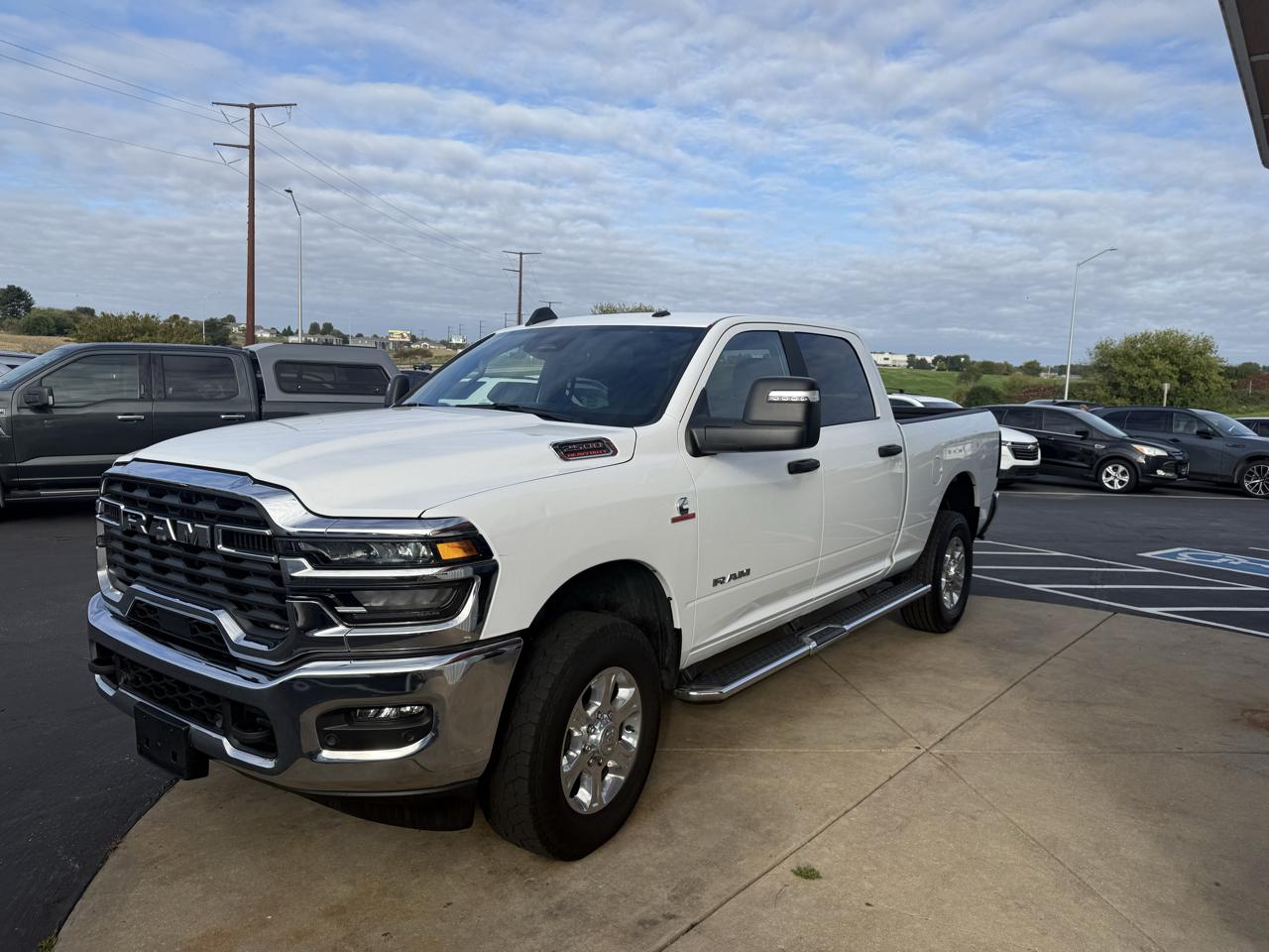 RAM 2500 Big Horn 4x4 Crew Cab 6'4" Box 2026