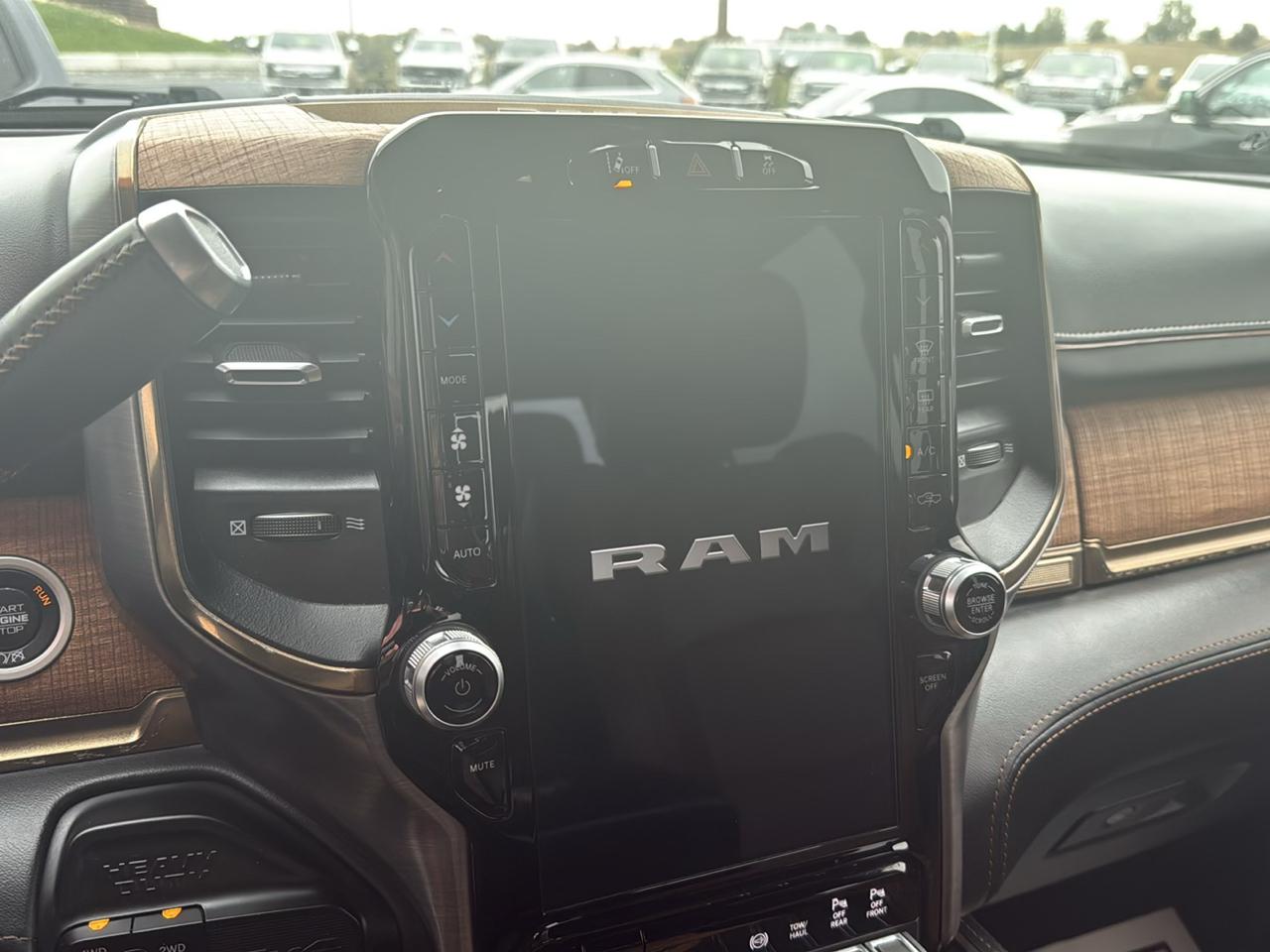 RAM 2500 Longhorn 4x4 Crew Cab 6'4" Box 2023