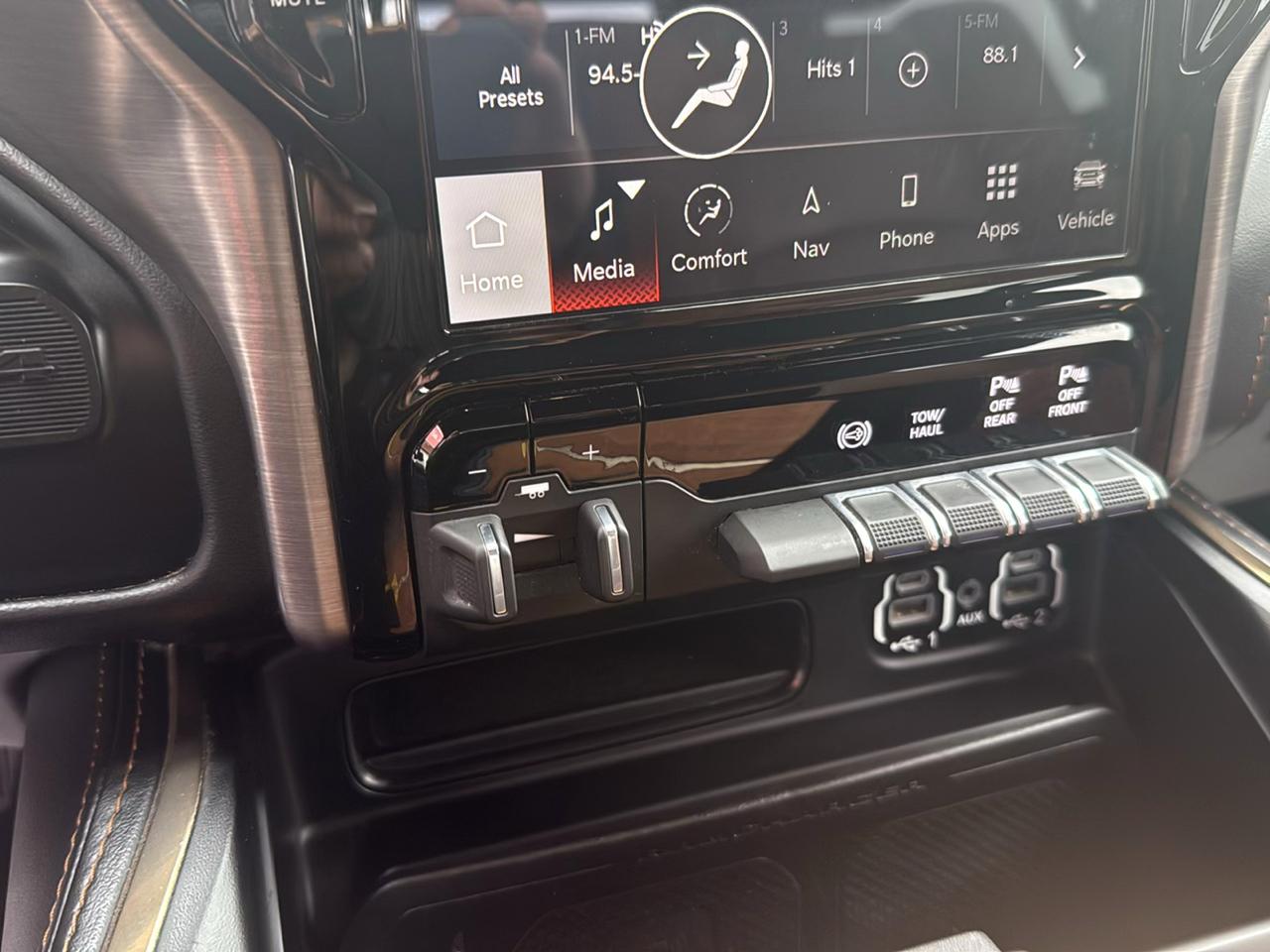 RAM 2500 Longhorn 4x4 Crew Cab 6'4" Box 2023