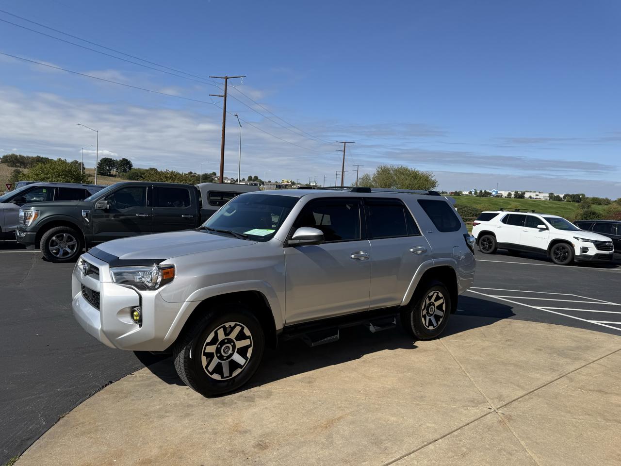 Toyota 4Runner SR5 4WD (Natl) 2021