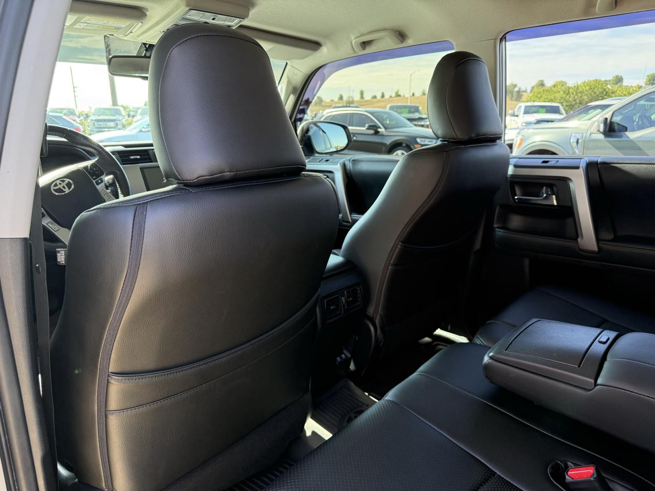 Toyota 4Runner SR5 4WD (Natl) 2021