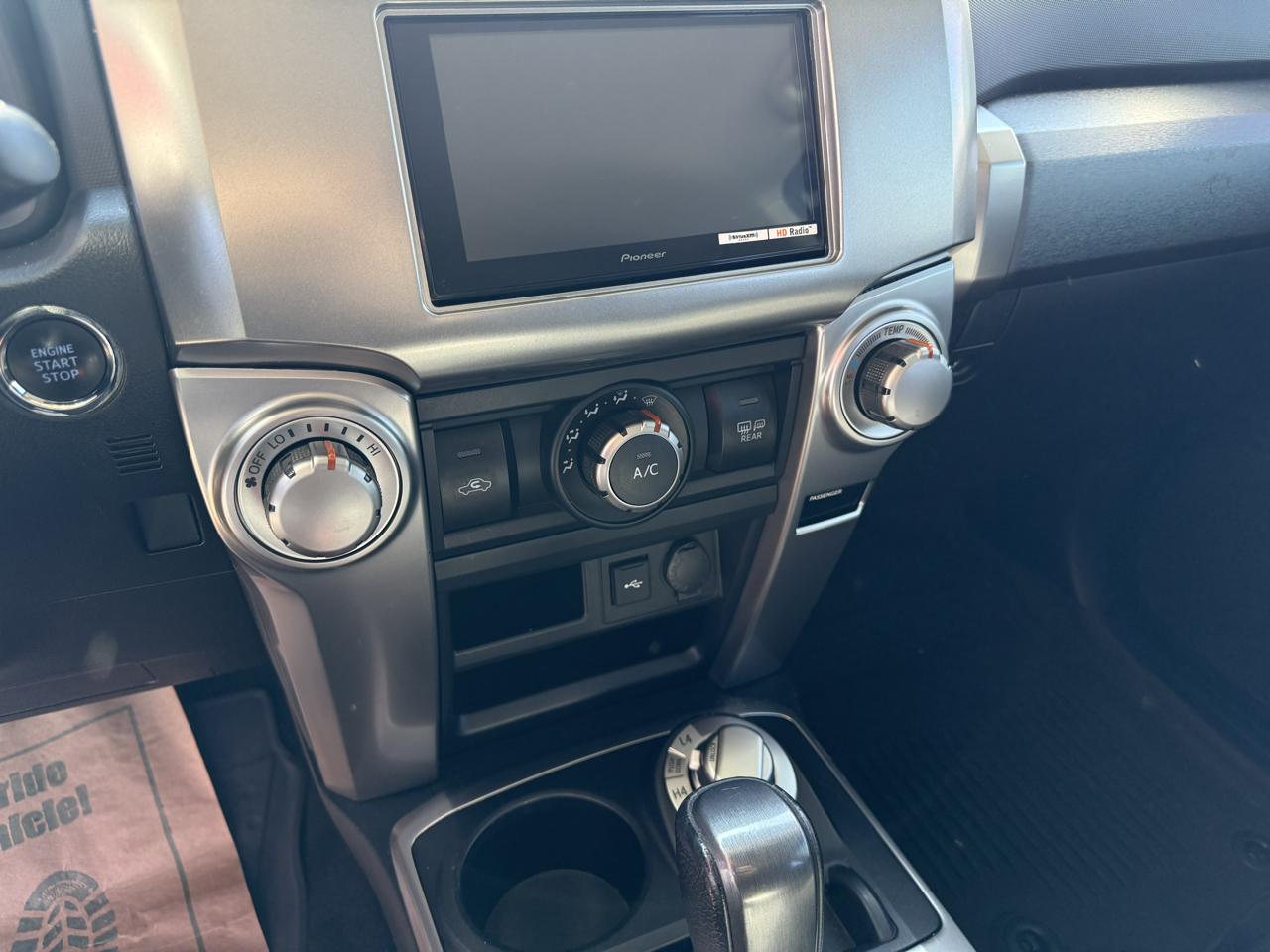 Toyota 4Runner SR5 4WD (Natl) 2021