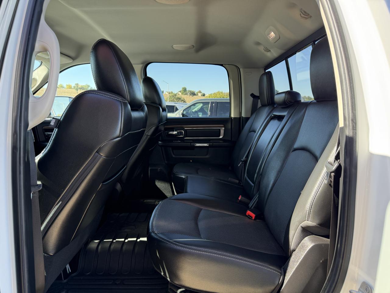RAM 2500 4WD Crew Cab 149" Laramie 2014
