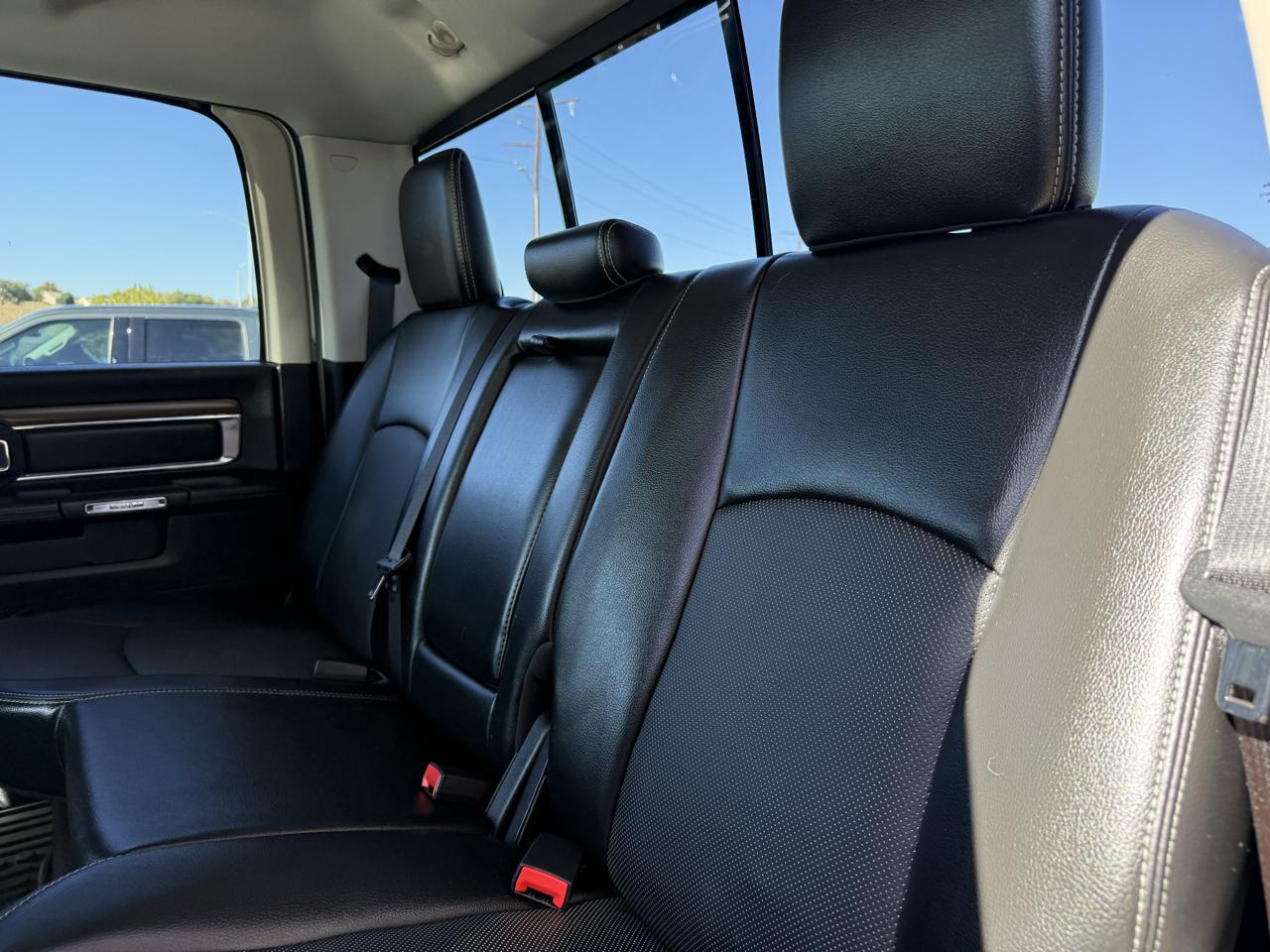 RAM 2500 4WD Crew Cab 149" Laramie 2014
