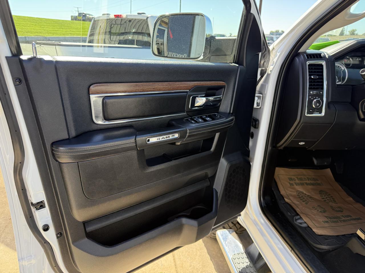 RAM 2500 4WD Crew Cab 149" Laramie 2014