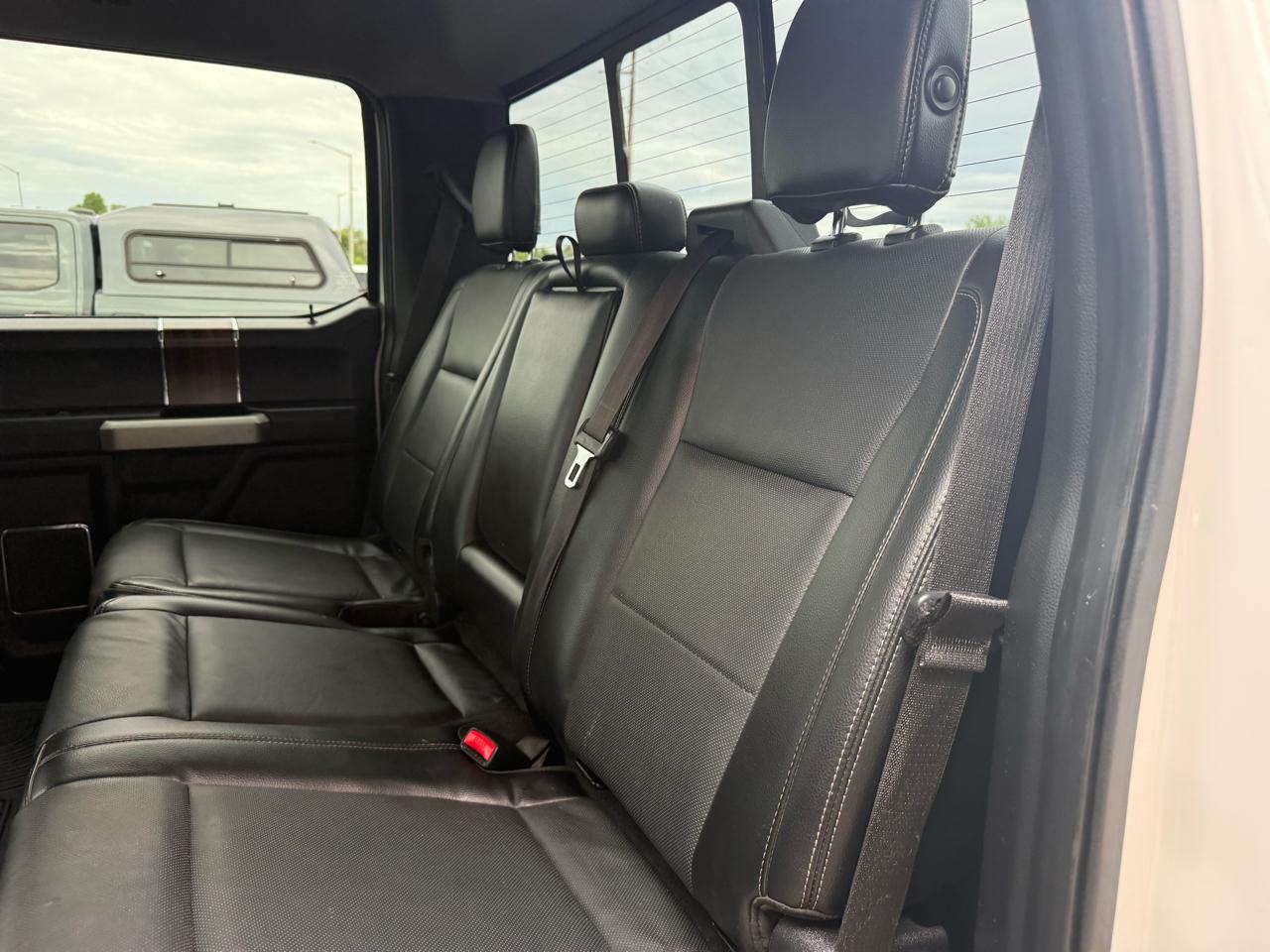 Ford F-150 4WD SuperCrew 145" Lariat 2015