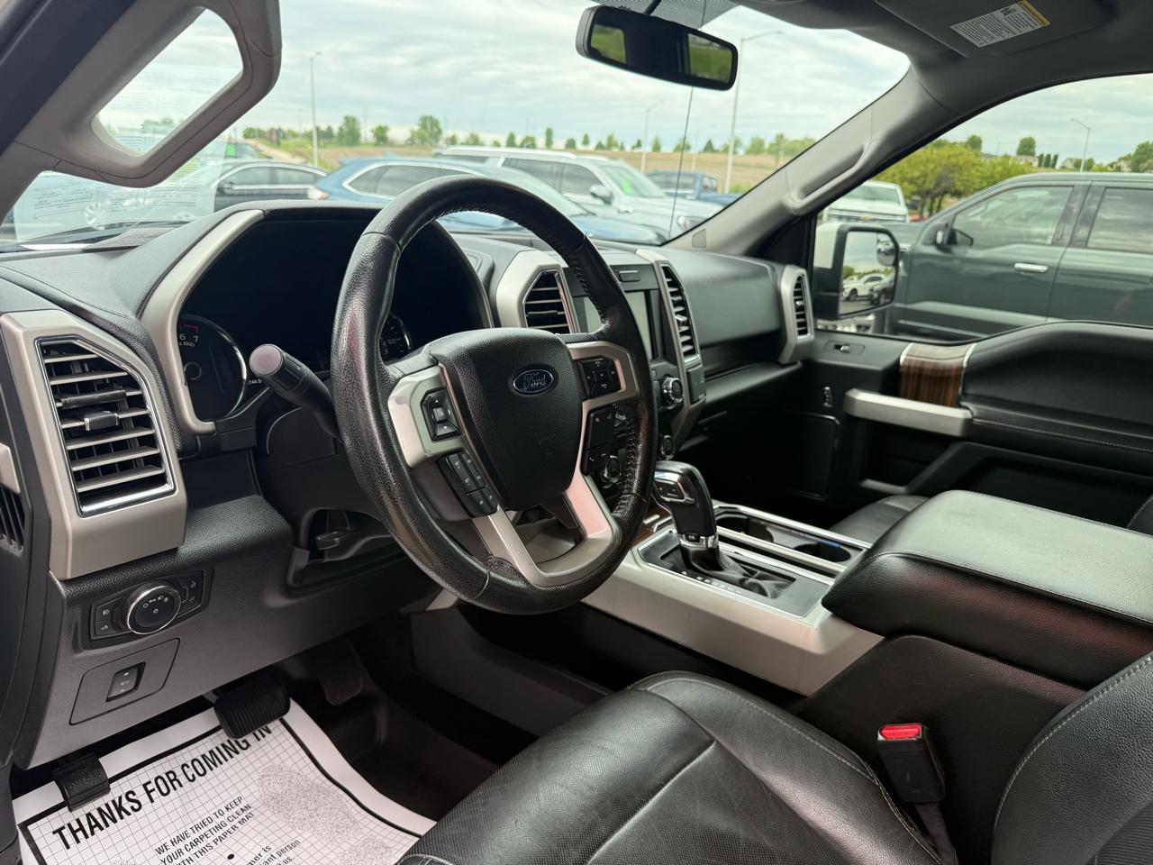 Ford F-150 4WD SuperCrew 145" Lariat 2015