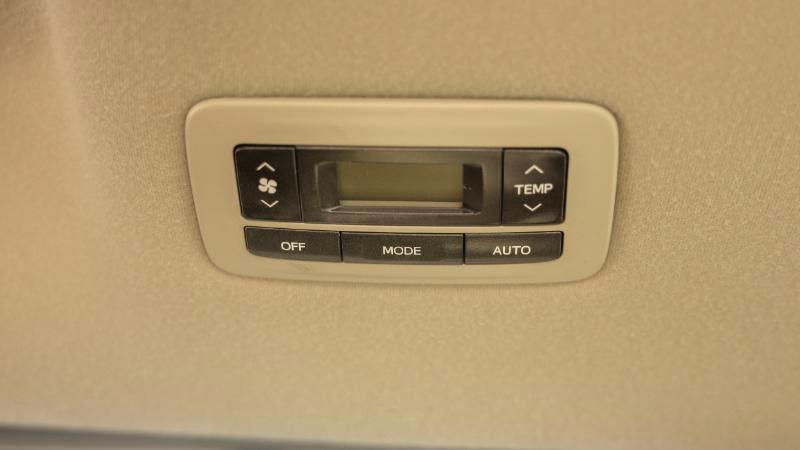 Toyota Sienna Limited 7-Pass V6 2011