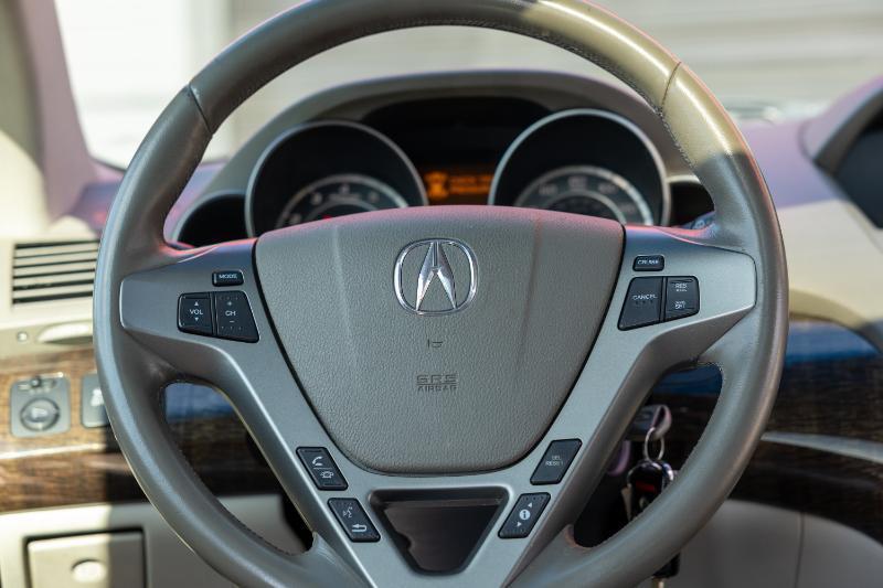Acura MDX 6-Spd AT w/Tech Package 2012