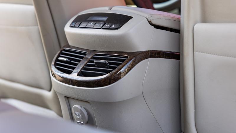 Acura MDX 6-Spd AT w/Tech Package 2012