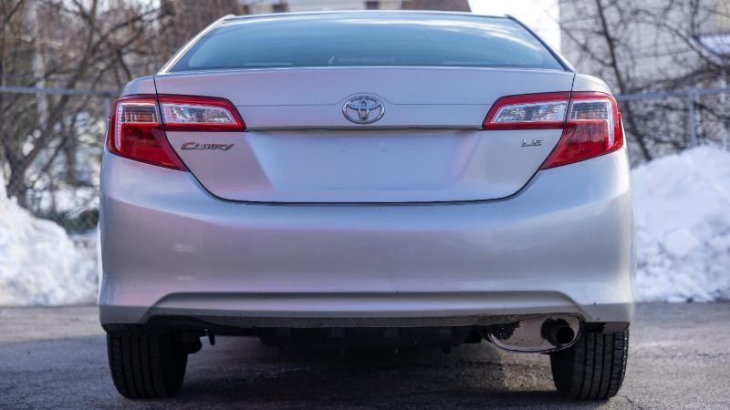Toyota Camry LE 2012