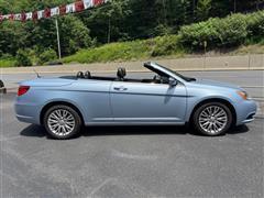 2013 Chrysler 200 