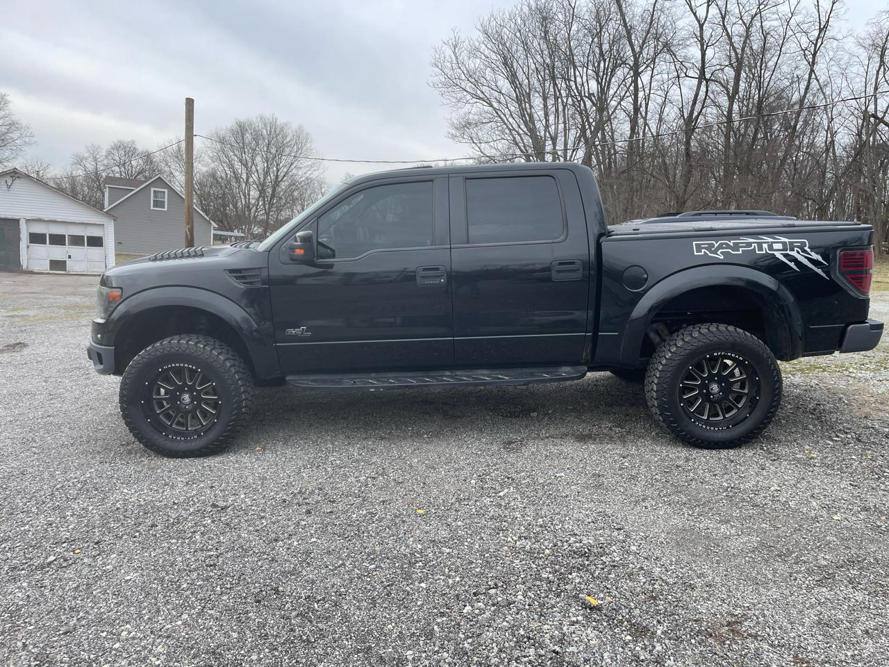 Ford F-150 SVT Raptor SuperCrew 5.5-ft. Bed 4WD 2013