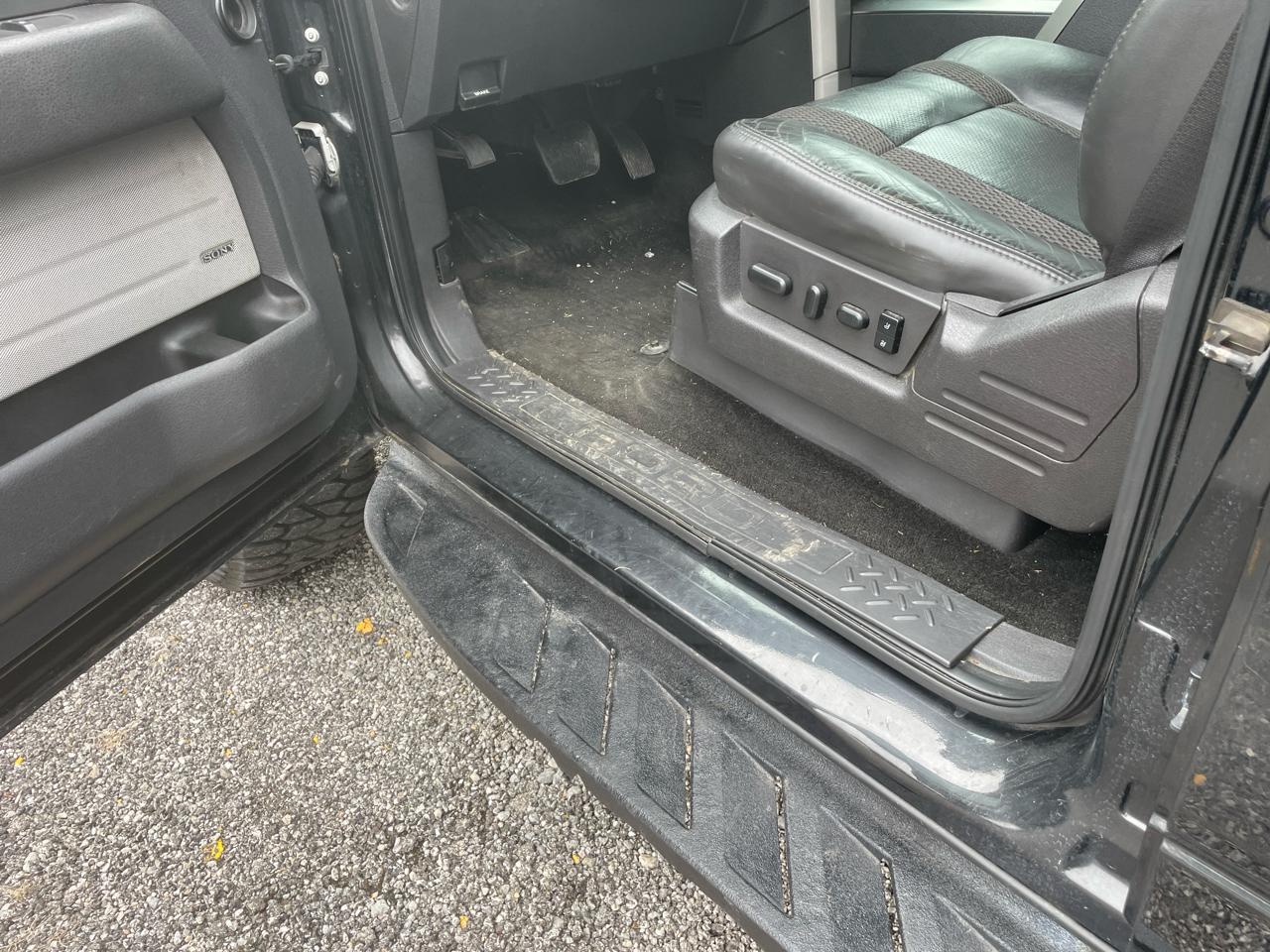 Ford F-150 SVT Raptor SuperCrew 5.5-ft. Bed 4WD 2013