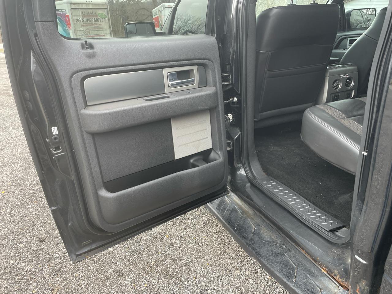 Ford F-150 SVT Raptor SuperCrew 5.5-ft. Bed 4WD 2013