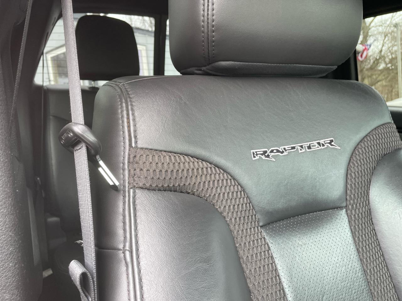 Ford F-150 SVT Raptor SuperCrew 5.5-ft. Bed 4WD 2013