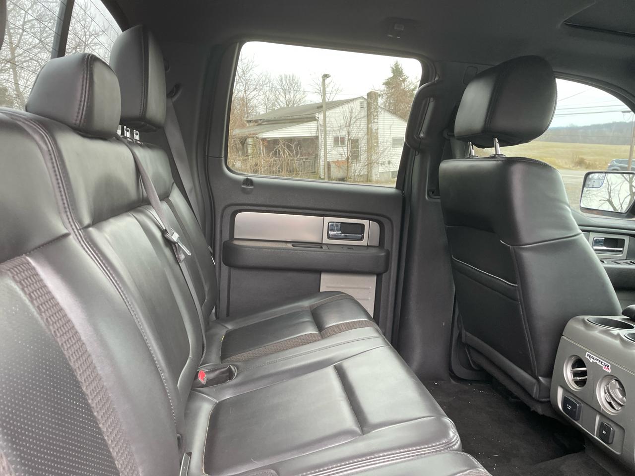 Ford F-150 SVT Raptor SuperCrew 5.5-ft. Bed 4WD 2013