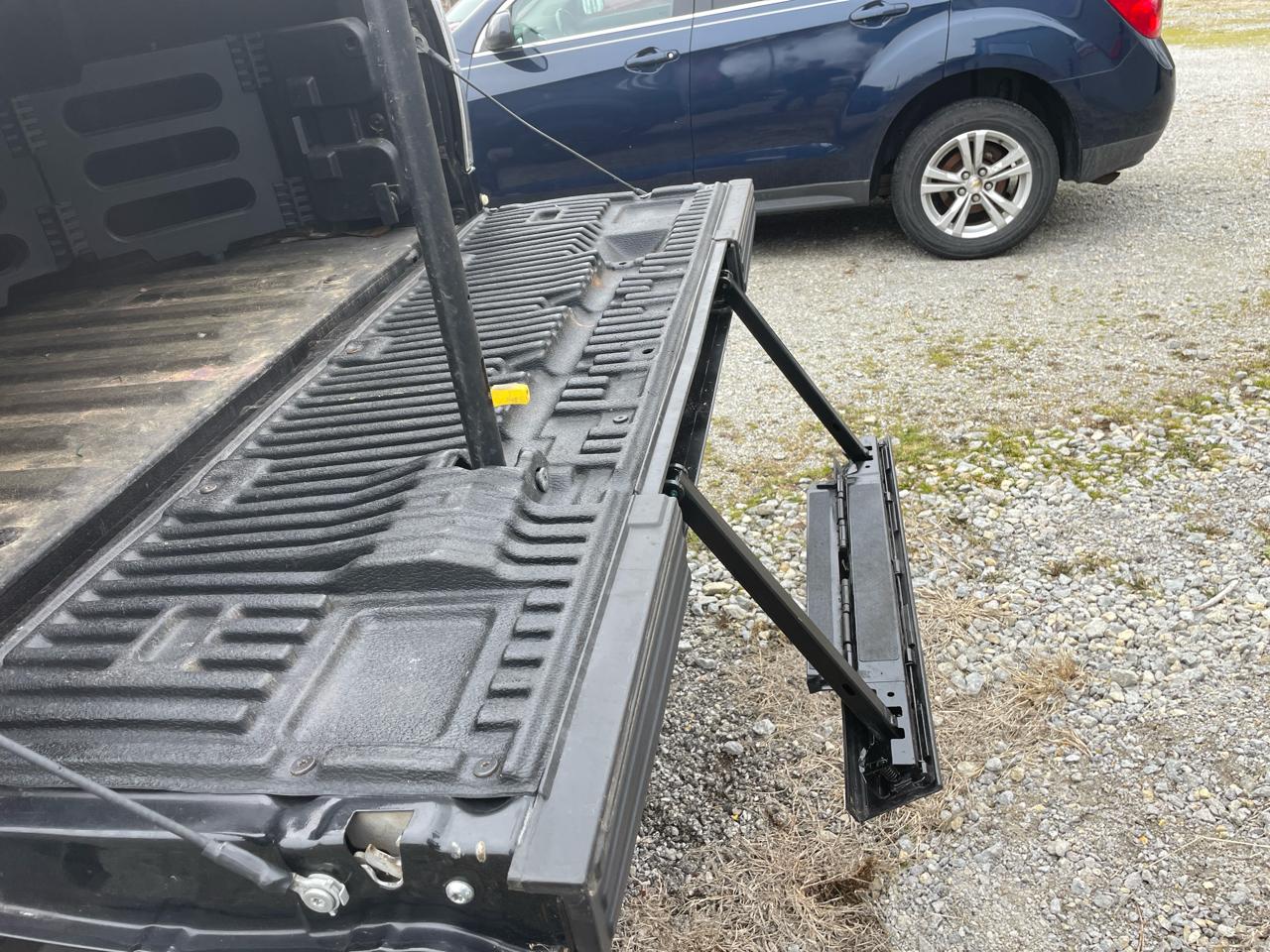 Ford F-150 SVT Raptor SuperCrew 5.5-ft. Bed 4WD 2013