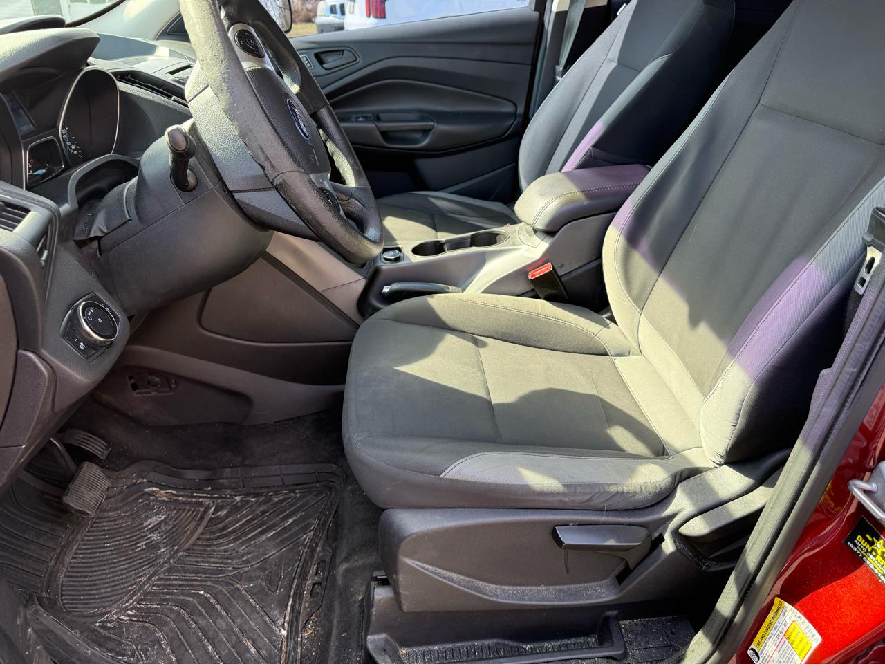 Ford Escape S FWD 2014