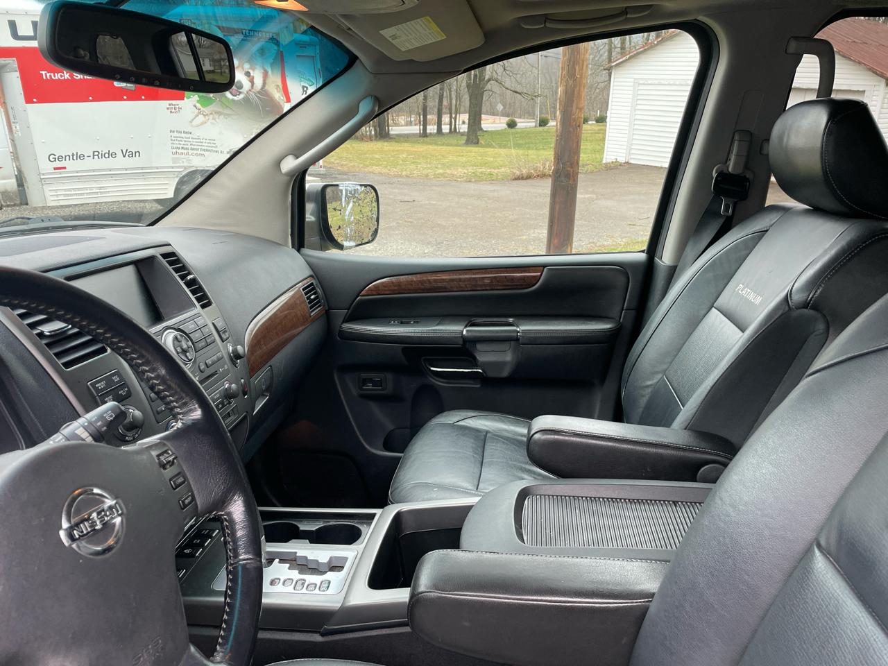 Nissan Armada SE 2WD 2010